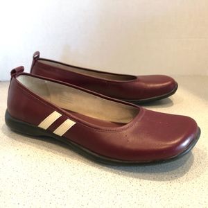 Steve Madden Women Size 7.5 Sporty Leather Flat